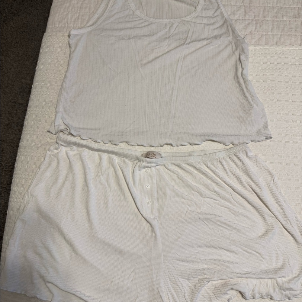 Nuuds Women's White Sleepwear Set
